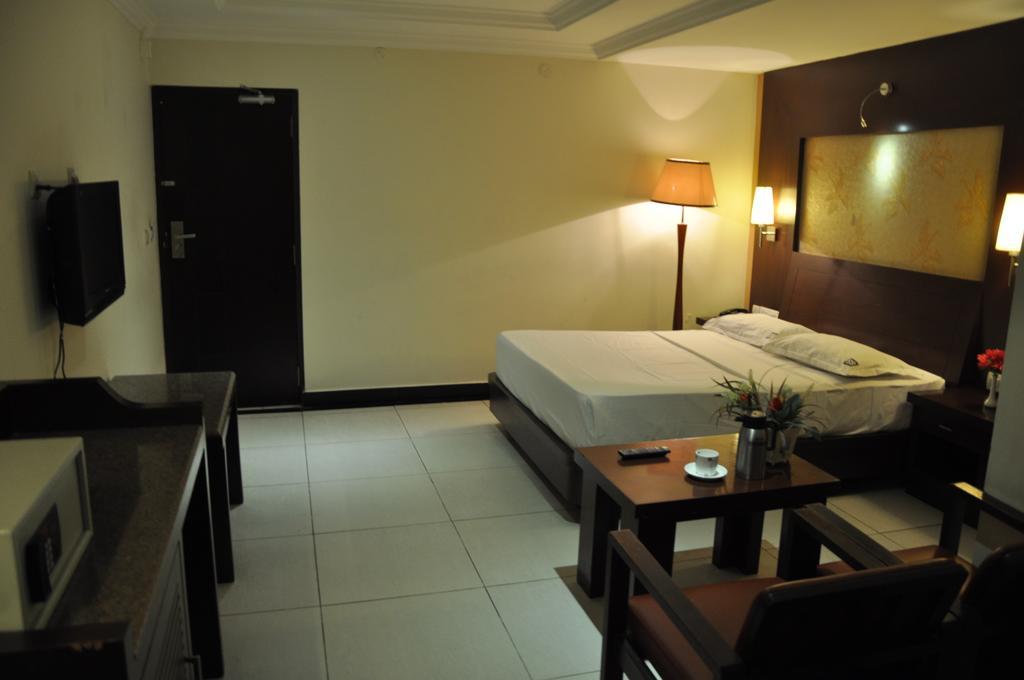 Hotel Shaans Tiruchirappalli Quarto foto